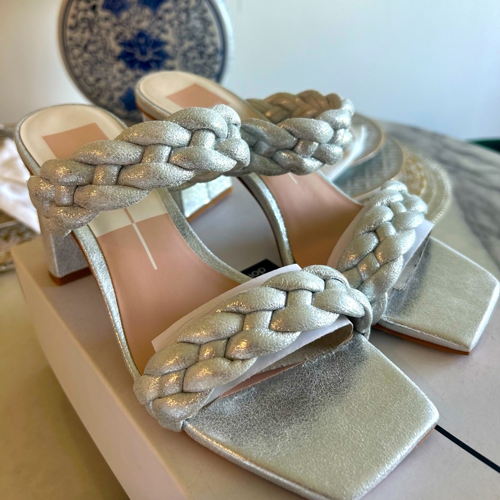 NWT DOLCE VITA PAILEY HEELS - SILVER - SIZE 8.5